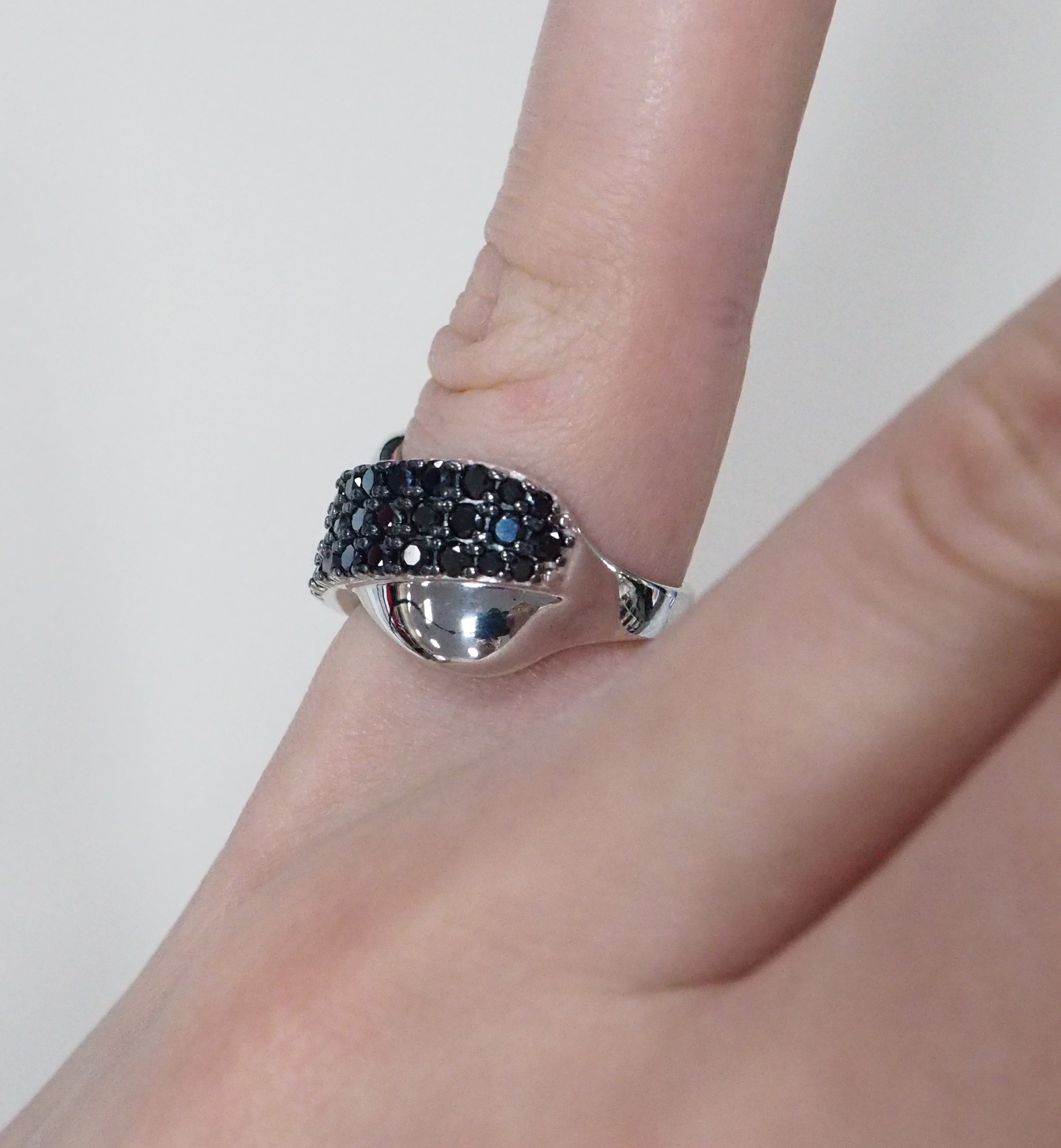 Серебряное кольцо со шпинелью